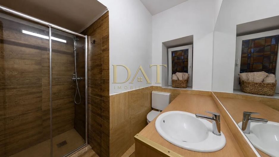 Apartament la curte |  ultracentral | zona Platinia - Poză 5