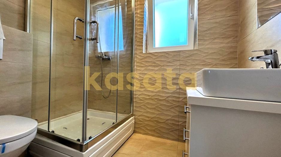 VILA P+1+M I 3 CAMERE I 3 BAI I CURTE MARE I COSMOPOLIS I MOBILAT SI UTILAT - Poză 10