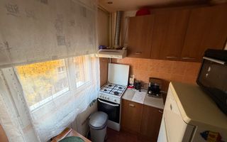 Etaj intermediar. Centrala termica proprie. Bloc izolat termic. - Poză 6