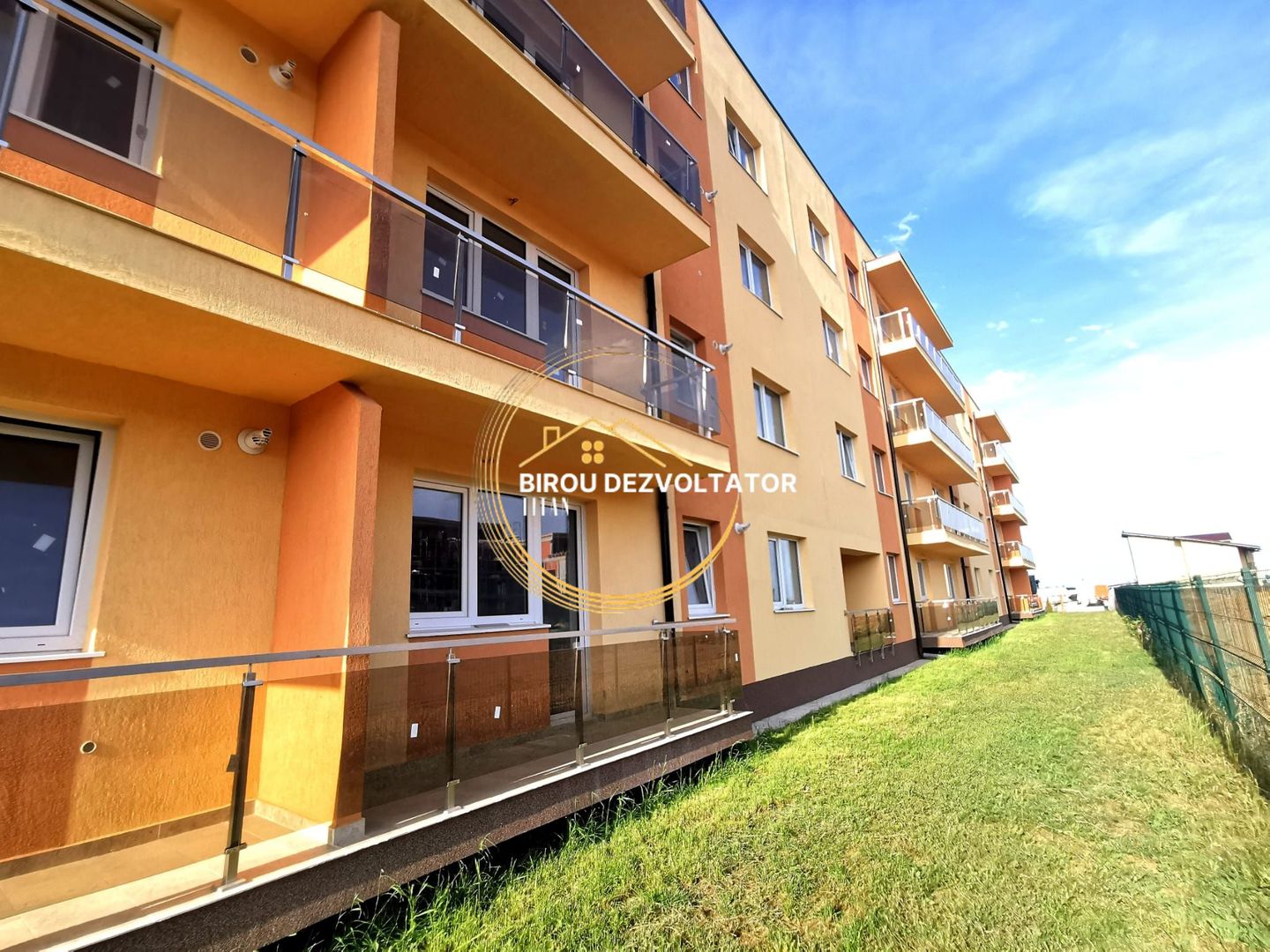 IDEAL RESIDENCE - Poză 2