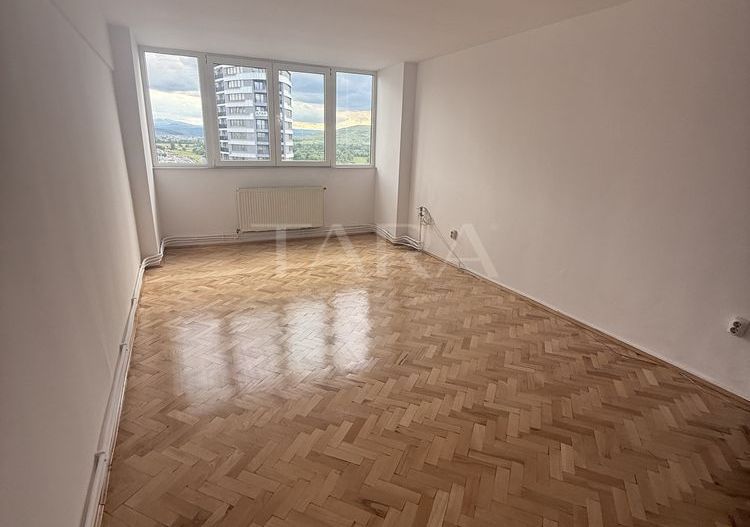 Apartament 3 camere renovat – etaj superior, lumină naturală excelentă - Poză 4