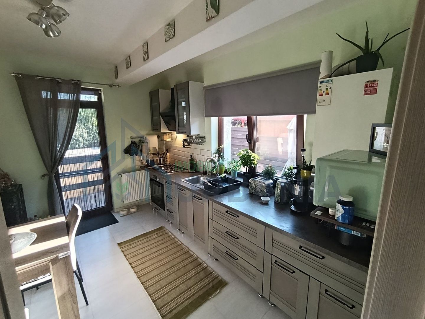 Apartament 3 camere de vânzare, parter, cu grădină, în Vișan - Poză 1