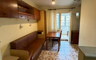 De închiriat apartament 2 camere, decomandat, situat la etajul 2. - Poză 9