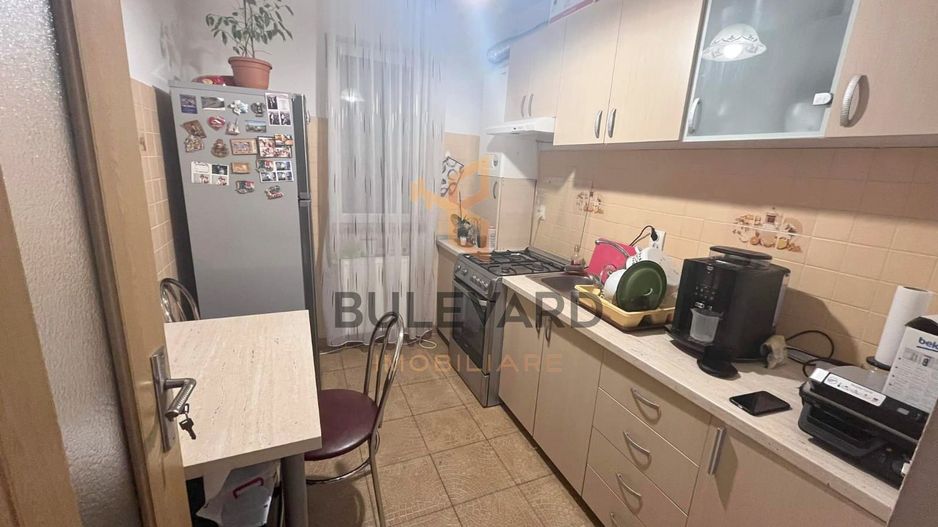 Apartament cu 2 camere decomandate + parcare, zona strazii Florilor! - Poză 4