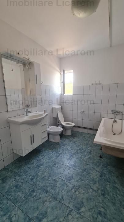 Proprietate in Cristian cu trei constructii+o fundatie,450000euro - Poză 26