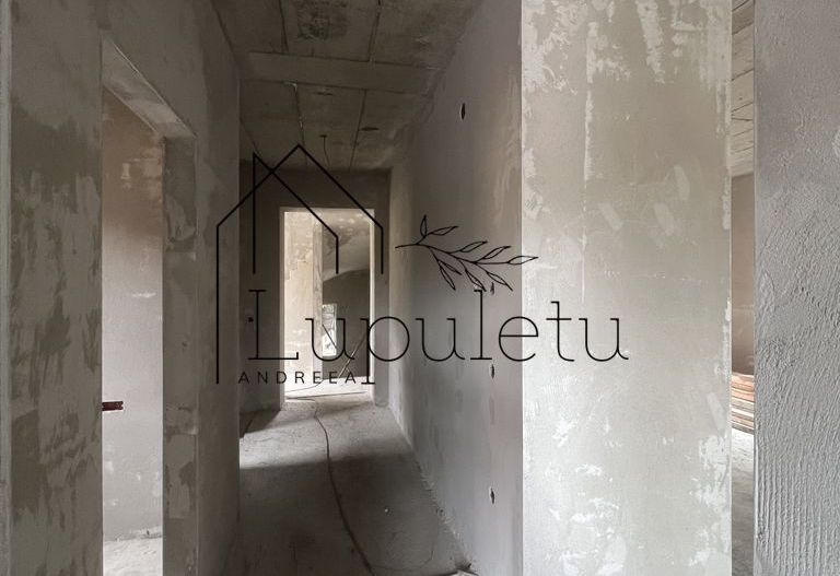 Proprietate unică D+P+E+M, Complet Renovată în 2025 | V.Aaron | - Poză 13