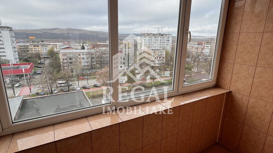 Apartament 2 camere decomandat – Micro 4 | Etaj 8/10 | Lift | Centrală - Poză 3