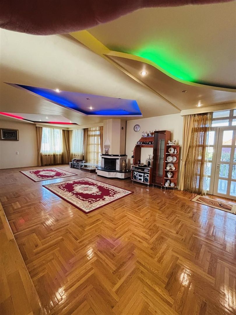 VILA CU 14 CAMERE SI 3405 MP TEREN IN SANMARTIN - Poză 10