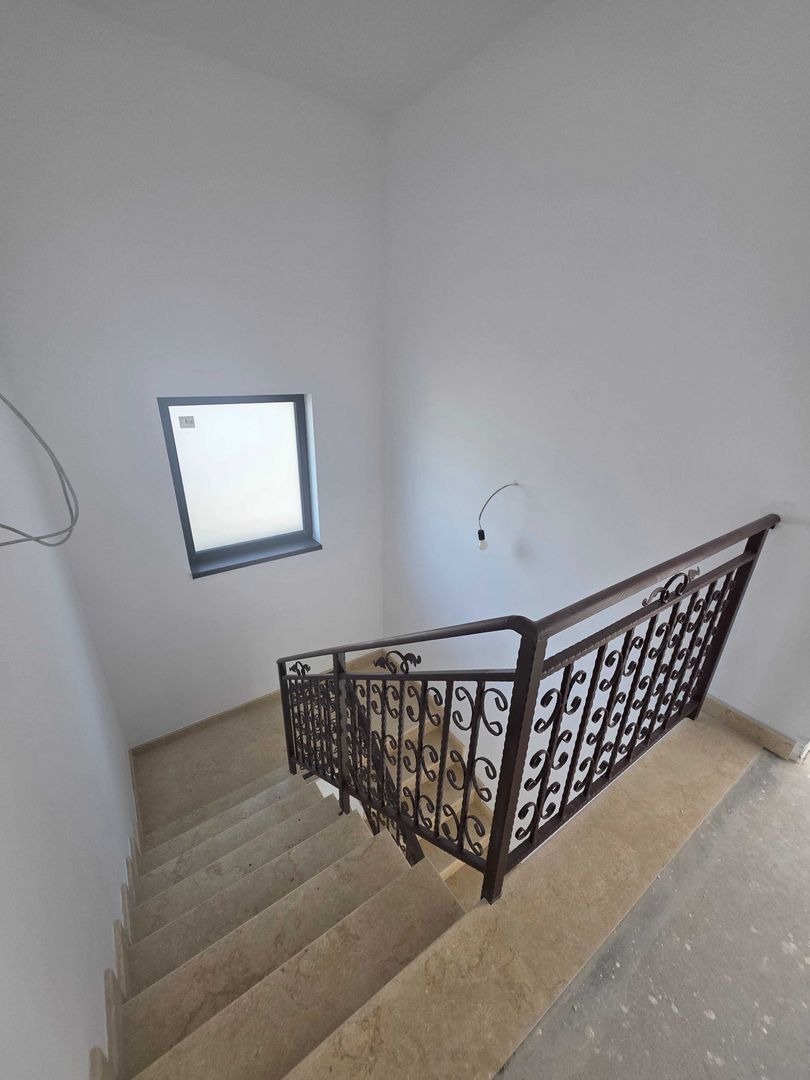 Casă P+1E modernă, situată în zona Damila-Selgros. - Poză 6