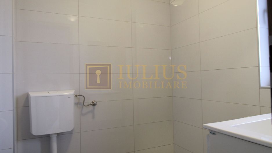 Casa Giroc, 4 camere, 2 bai, curte interioara. - Poză 7