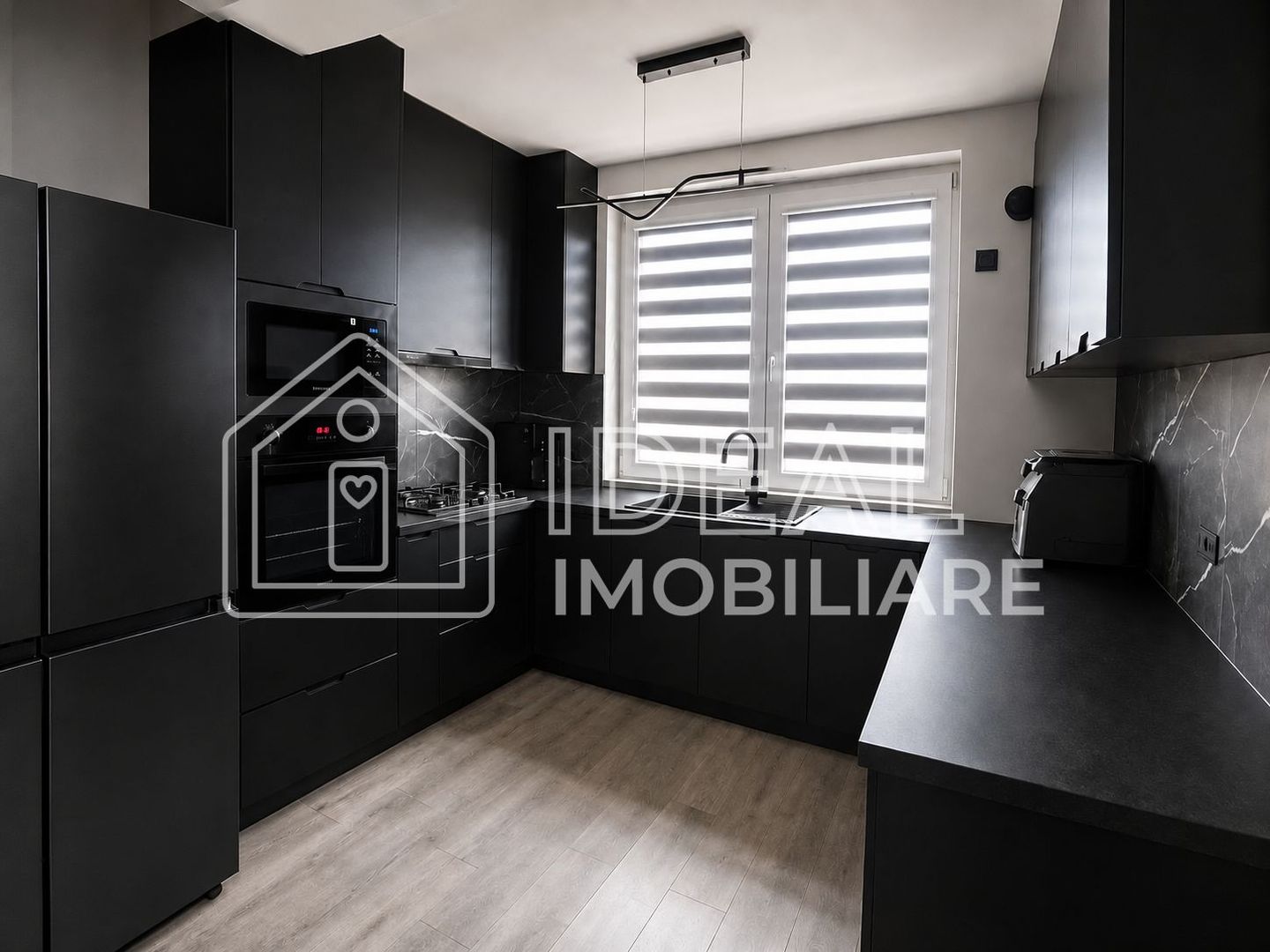 Casa cu 3 camere LA CHEIE si gradina, Calea Cisnadiei - Poză 3