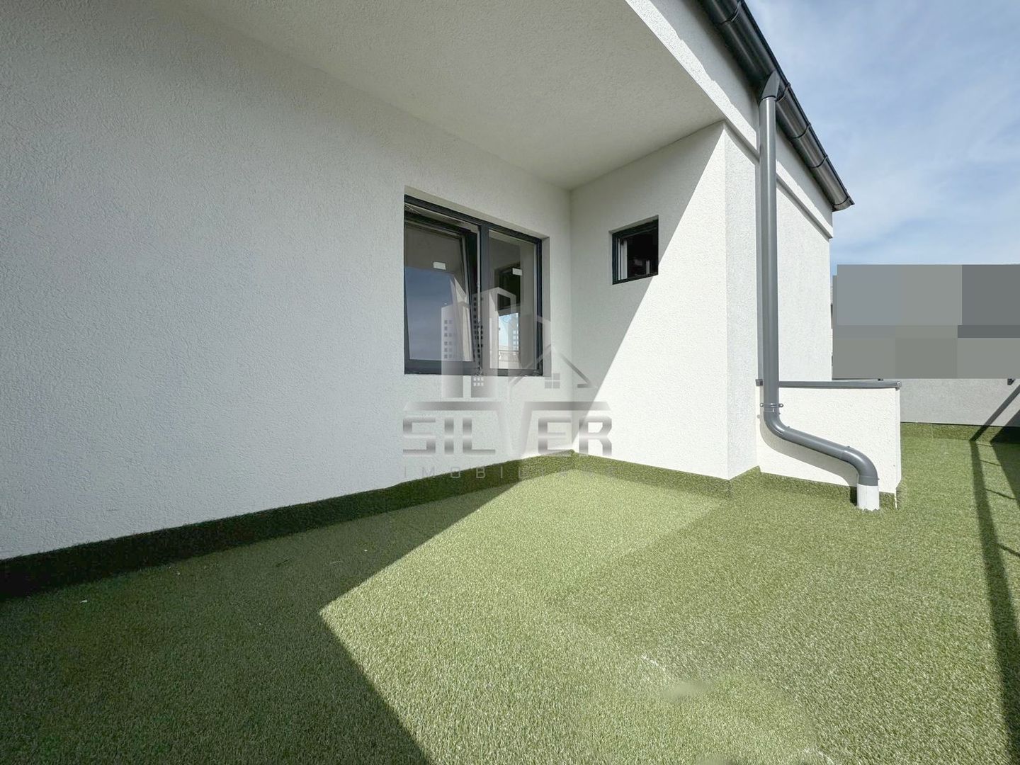 Apartament cu 2 camere dec.+terasa de 50 mp+boxa 5 mp.PRET REDUS! - Poză 2