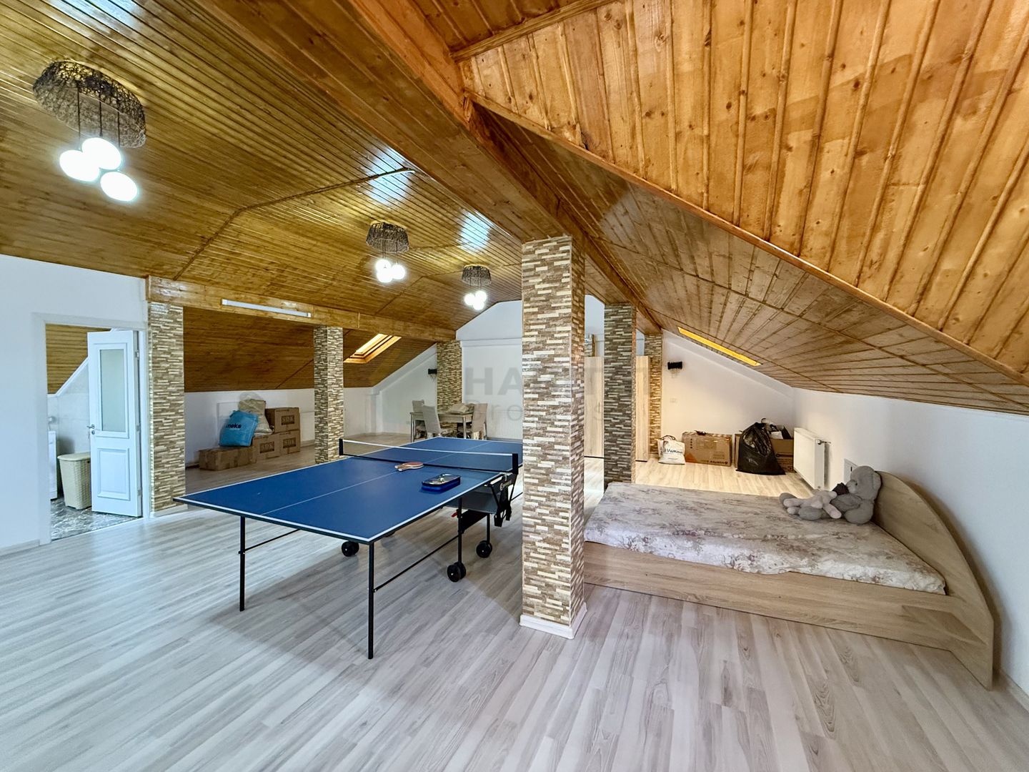 Vila 5 camere Volunatari| Mobilata, piscina exterioara - Poză 9