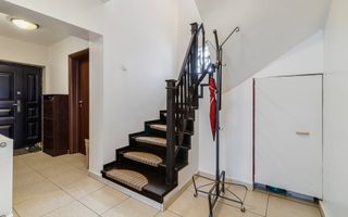 Casă de vânzare Tâncăbești cu grădină, aproape de lac - Poză 5