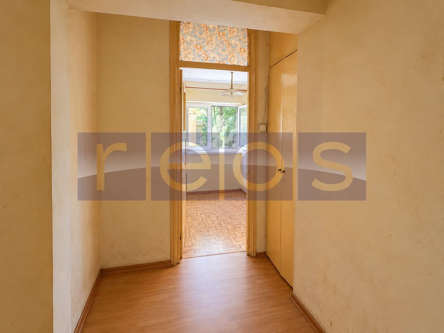 DE VANZARE APARTAMENT 2 CAMERE DECOMANDAT 55 MP GORJULUI METROU - Poză 6