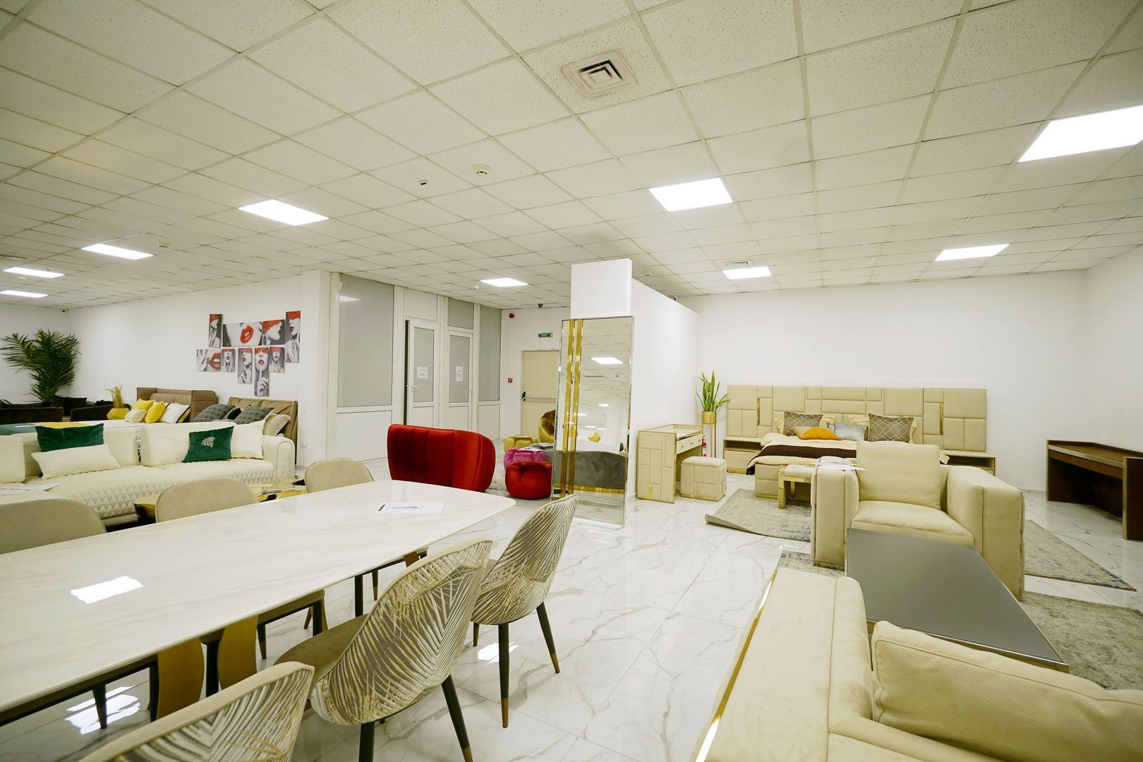 Spatiu comercial 2000 mp,Valea Cascadelor - Poză 20