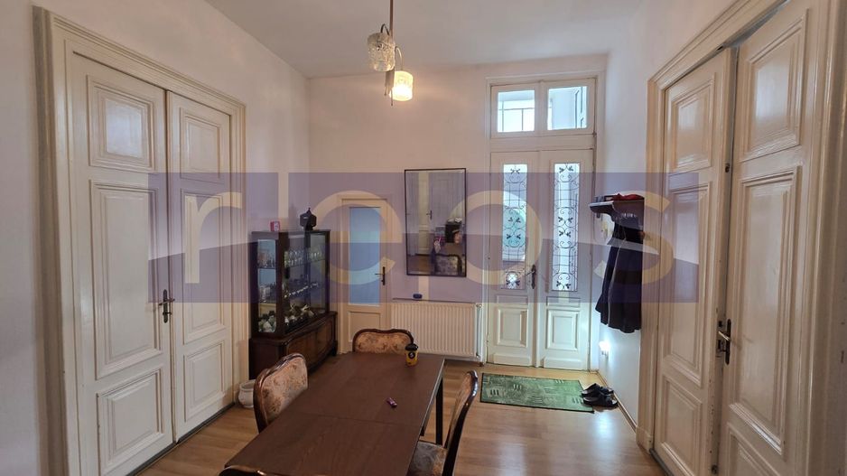 VANZARE CASA 4 CAMERE CURTE PROPRIE GARAJ 175MP UNIRII CARTIER EVREIESC - Poză 2
