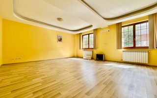 Casa de Închiriat Ultracentrala, 12 Camere, 10 Bai, 6 Parcari - Poză 1