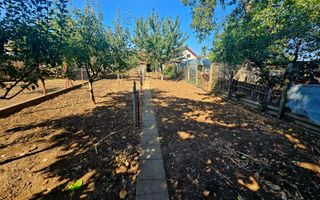 🏡 Casă spațioasă cu 9 camere în Strejnicu – pentru locuință, birouri - Poză 28