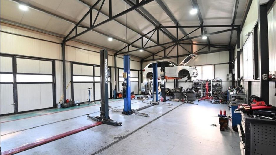 De vanzare proprietate Podari – 2 hale industriale + casa și spatiu recreativ - Poză 11