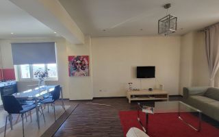 Închiriez apartament 2 camere, Decebal, openspace, parcare inclusă - Poză 1