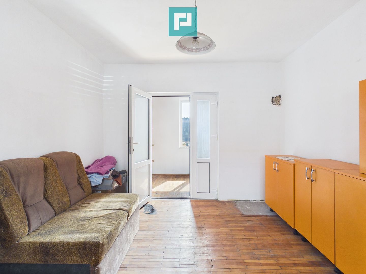 2 case separate + curte 1400 mp – Zona Dâmbovița - Poză 5