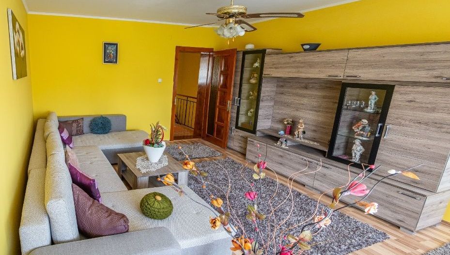 De vânzare casă cu etaj - Poză 4