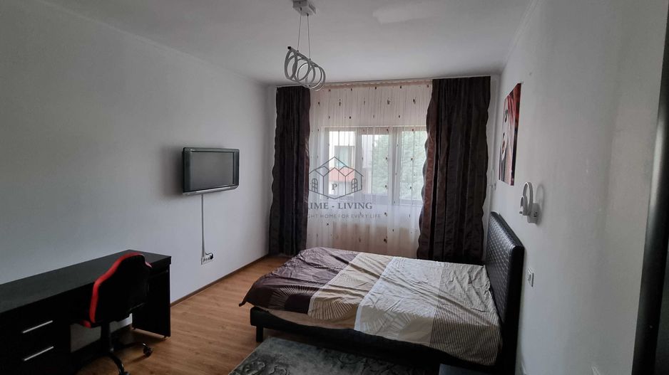 VILA INDIVIDUALA CU PISCINA SI GRADINA SPATIOASA IN ZONA PIPERA - Poză 6