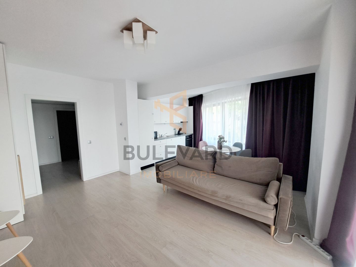 Apartament 2 camere in West City Tower - Poză 4