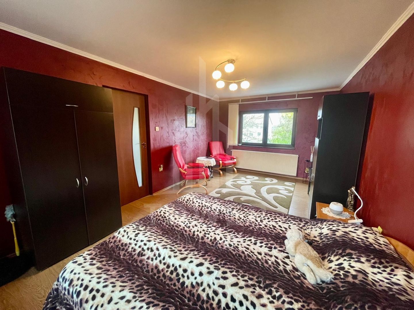 Oportunitate unică – Casă spațioasă de vânzare în zona Terezian - Poză 4