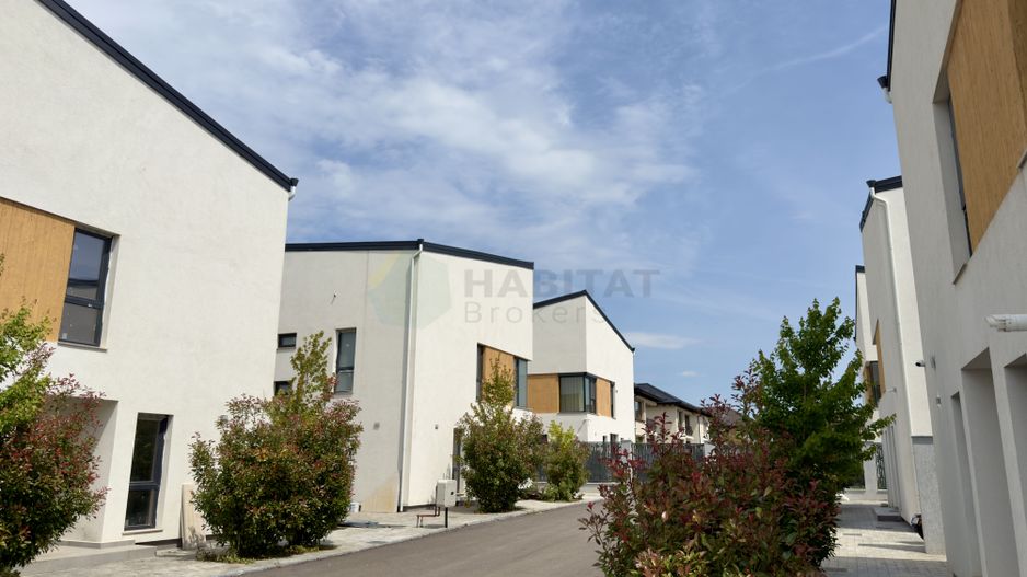 Vila individuala 5 camere Tunari 1 Decembrie - Poză 27