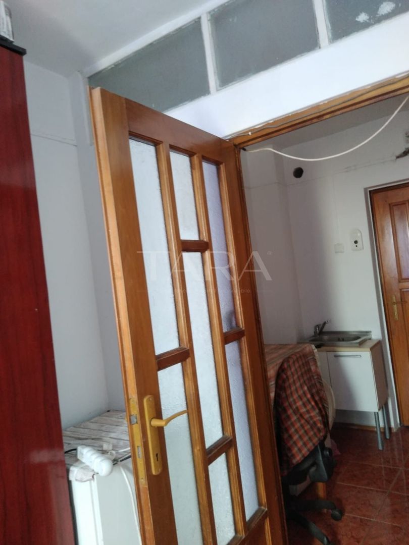 EXCLUSIVITATE. Garsoniera confort 2, zona Scoala de Politie. - Poză 4