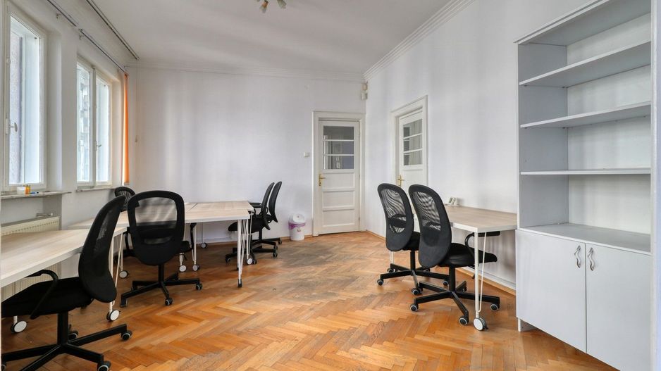 Romană- 5 camere- 140 mp - centrala termica - Poză 2