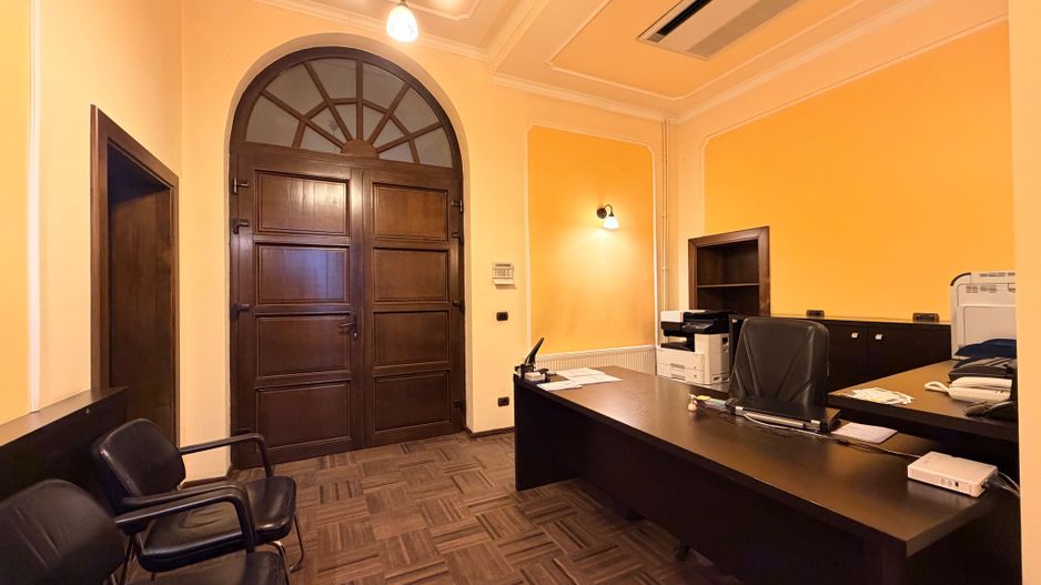 4 camere Ultracentral  - Piața Unirii, ideal birouri, parcare in curte - Poză 22