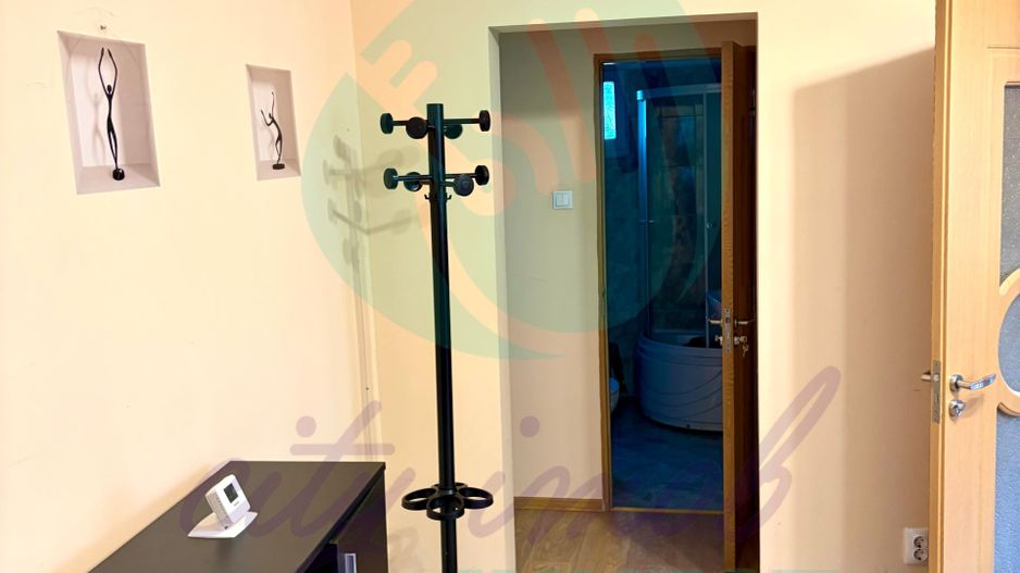 Apartament 3 camere în vilă interbelică + mansardă proprie, ultraliniștit - Poză 3