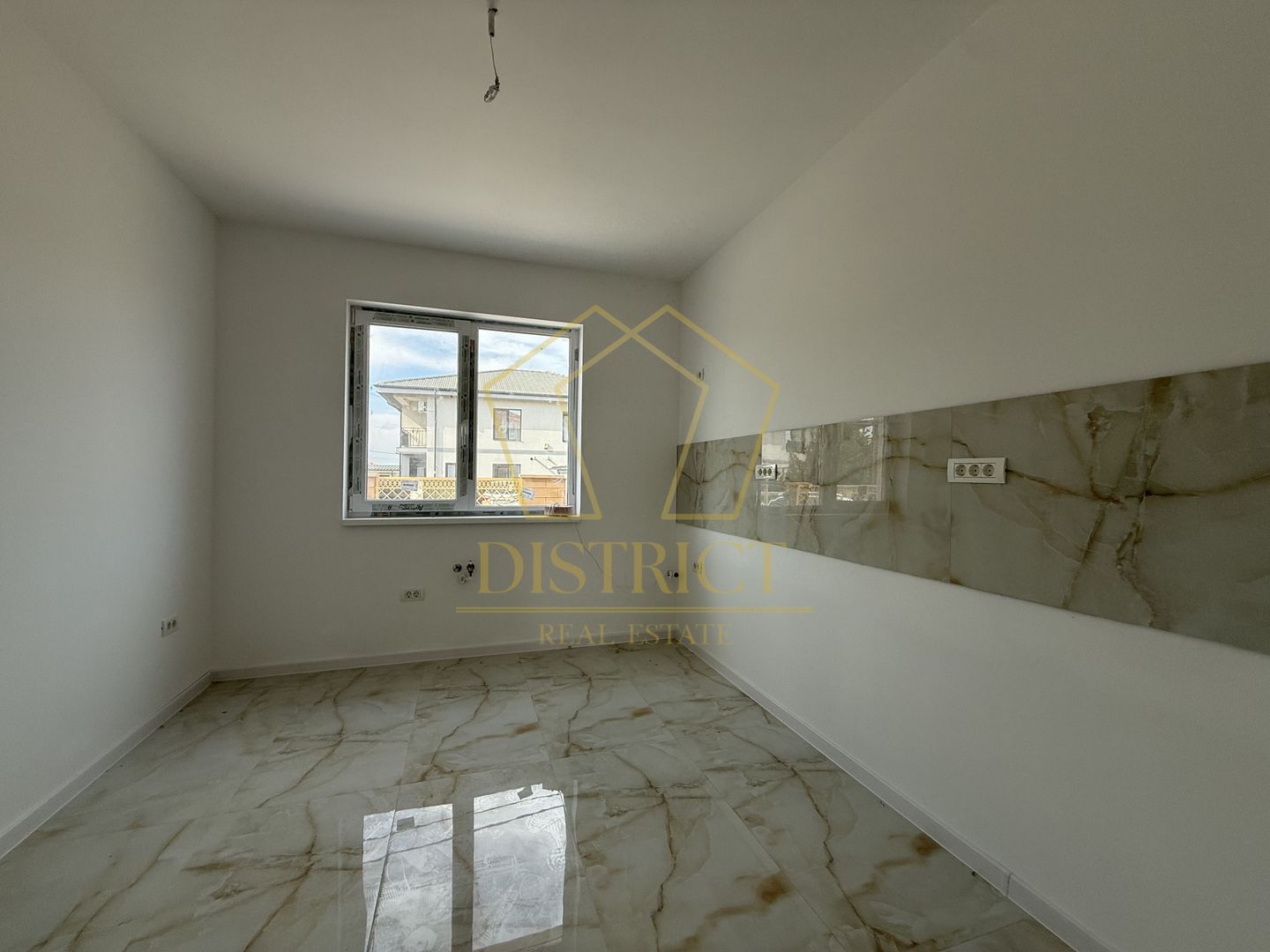 Duplex spatios cu 4 camere 109 mp | Mosnita Veche - Poză 10