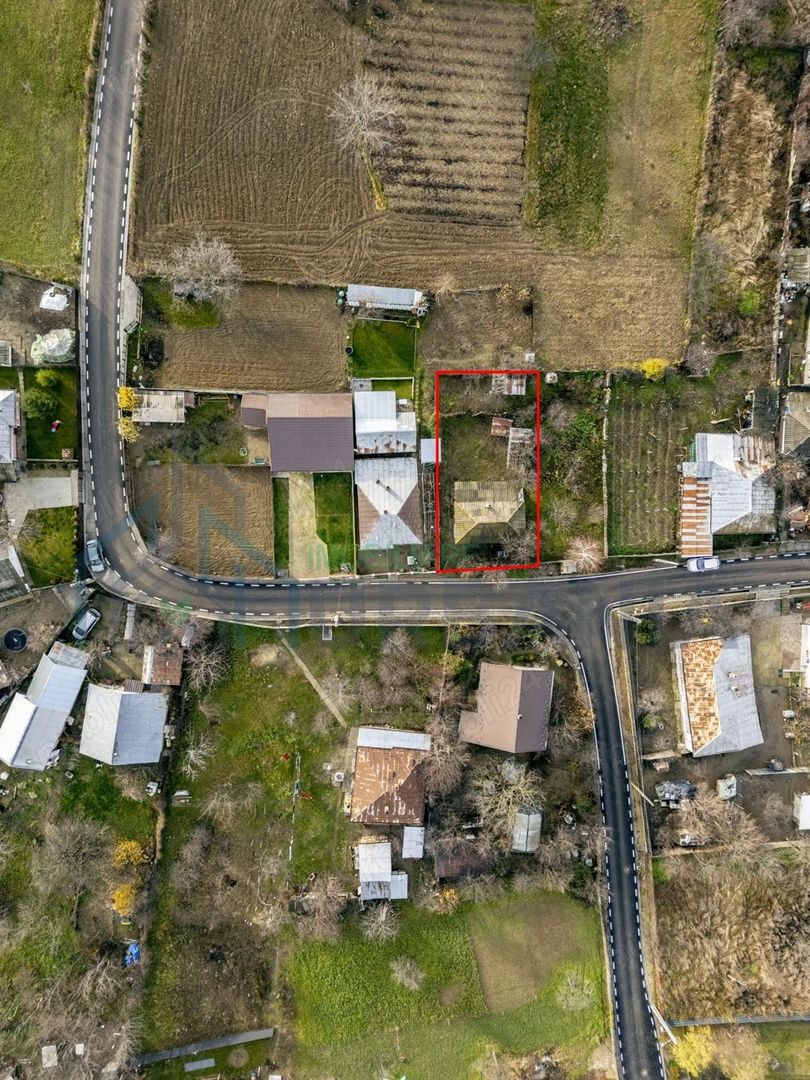 Casa Batraneasca Utilitati la poarta, asfalt nou, 15 min de Iasi - Poză 3