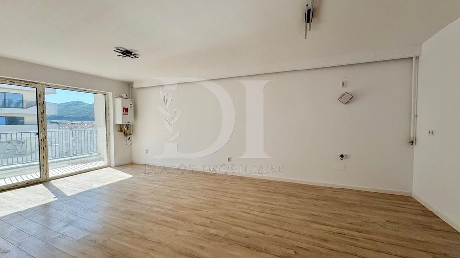 Apartament finisat / etaj intermediar /  Zona Eroilor - Poză 4
