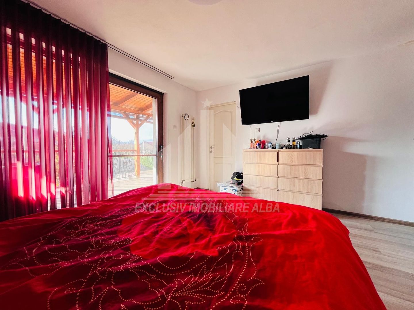 Casa individuala renovata, Lipoveni - Poză 4