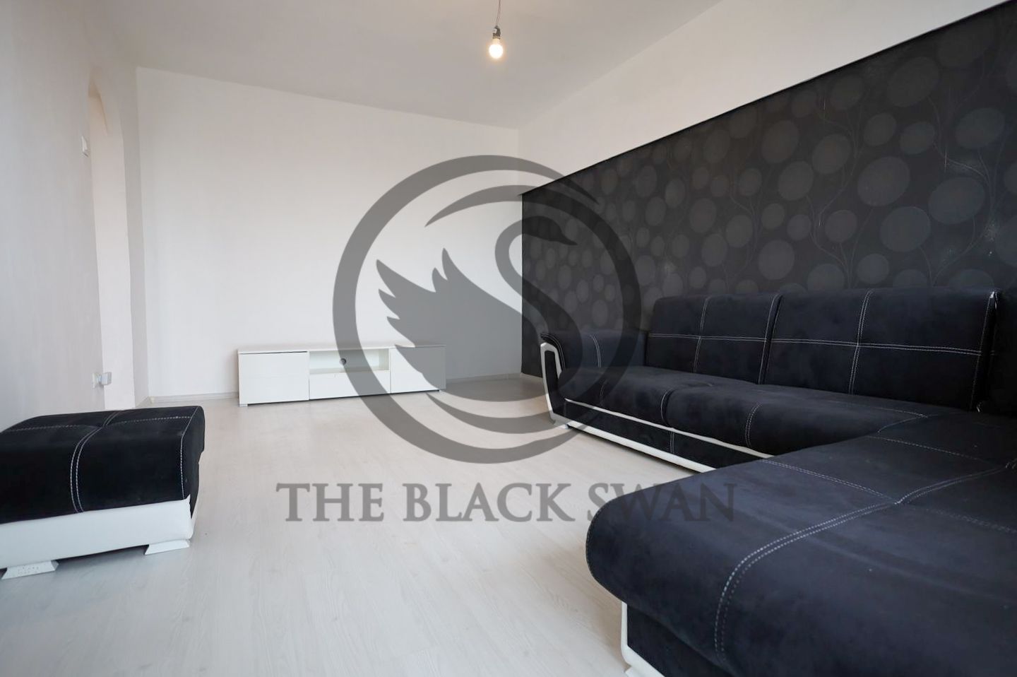 Apartament 3 camere de vanzare | Malu Rosu | Balcon 12mp | Comision 0% - Poză 1