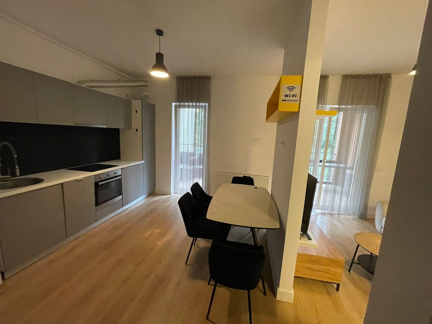 Studio dublu, lux , centrala proprie,terasa, parcare subterana, metrou - Poză 9