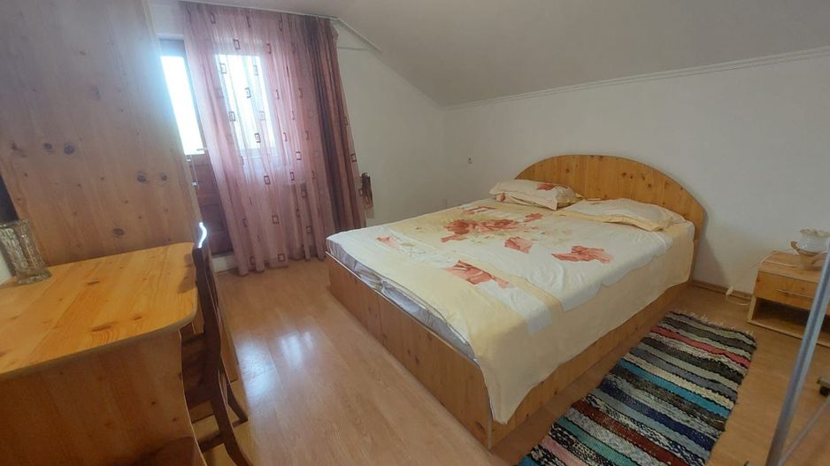 Casa de inchiriat - Poză 2