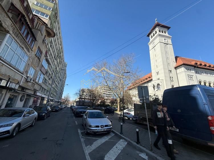 Spatiu comercial // vitrina 16 metri // Banu Manta // Primaria sect 1 - Poză 2