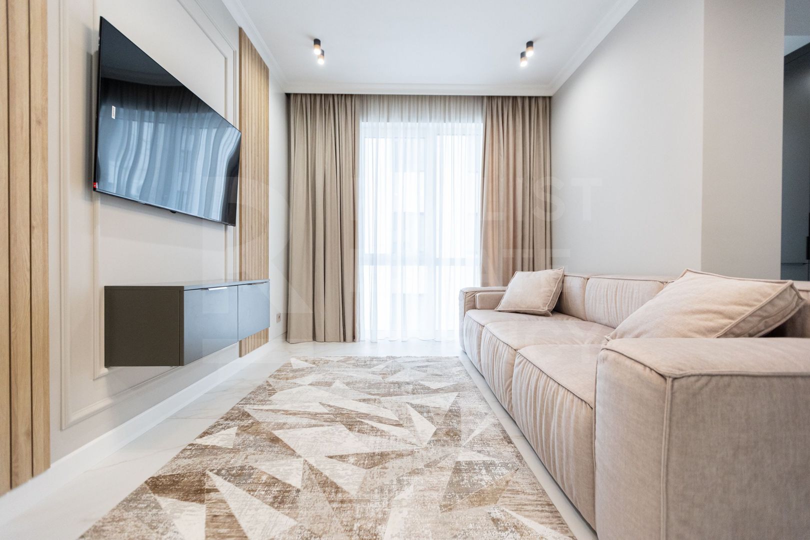 Chirie, apartament, 1 cameră + living, strada Tricolorului, Centru - Poză 6