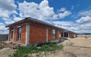 Casa de vanzare cu 4 camere | Osorhei | Bihor - Poză 1