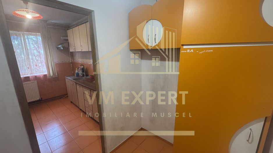 APARTAMENT 2 CAMERE ETAJ 2 CAMPULUNG - Poză 12