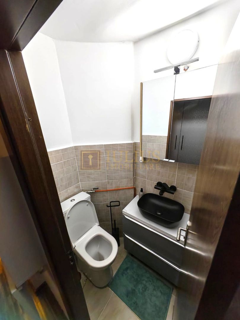 Apartament cu 3 camere in zona Lunei - Poză 14
