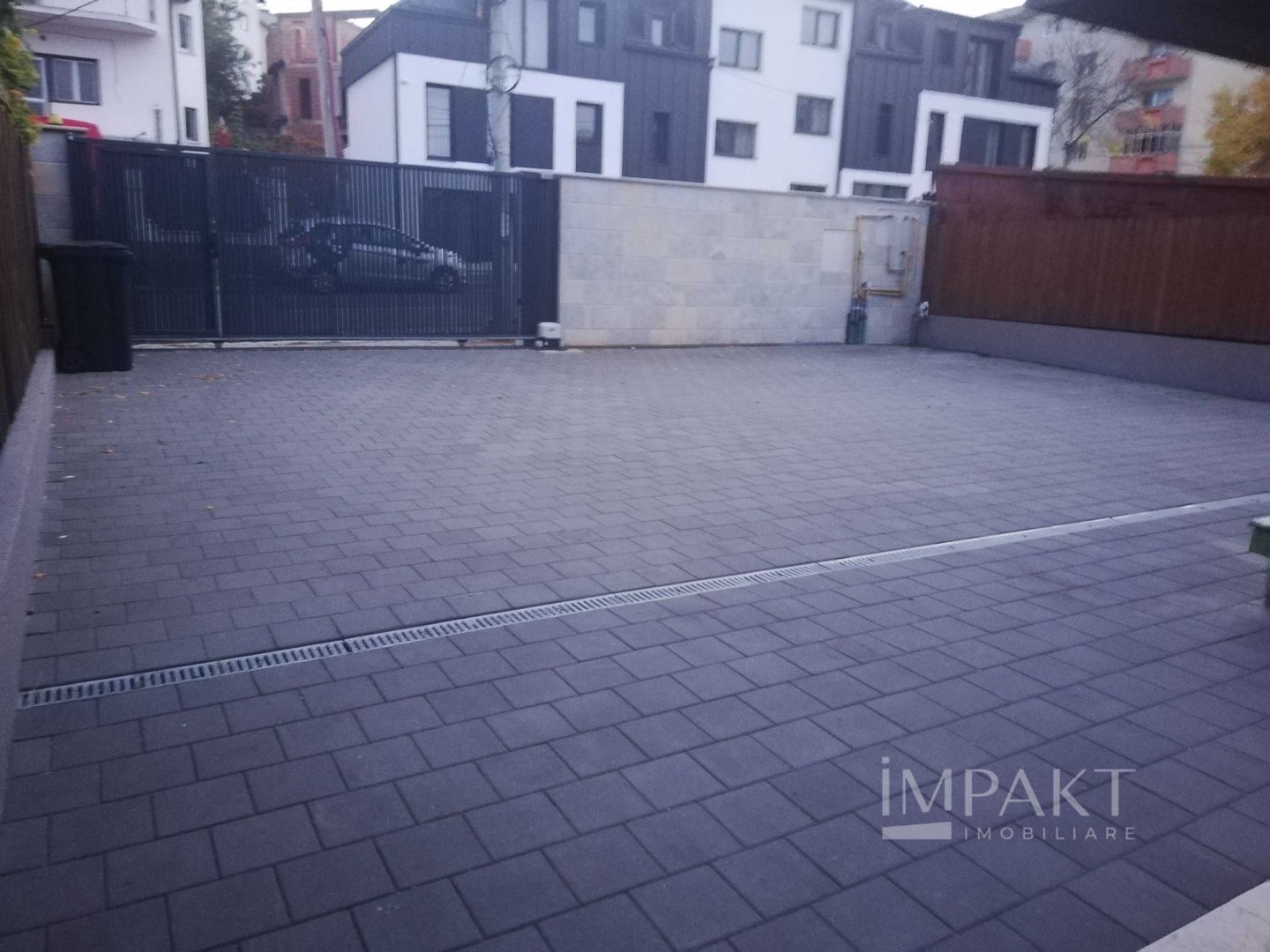 Dau in chirie cladire de 500 mp, superfinisat, teren 600 mp,str Meteor - Poză 5