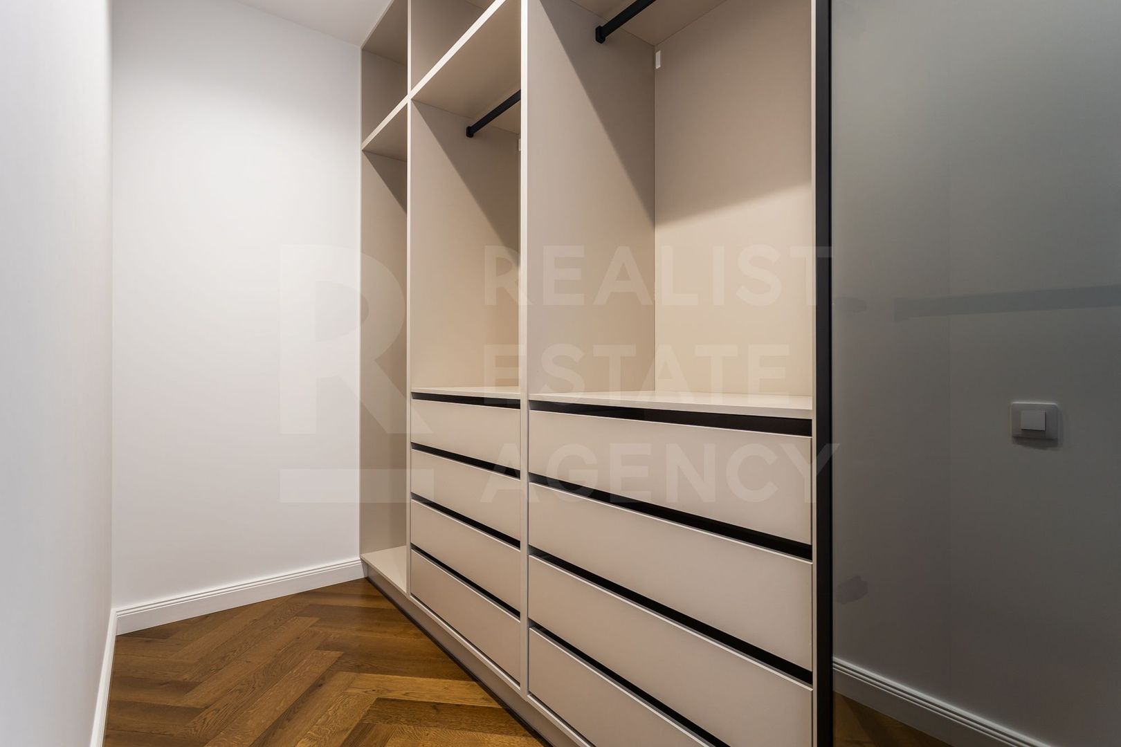 Chirie, apartament, 4 camere, stradela Teatrului, Buiucani - Poză 18