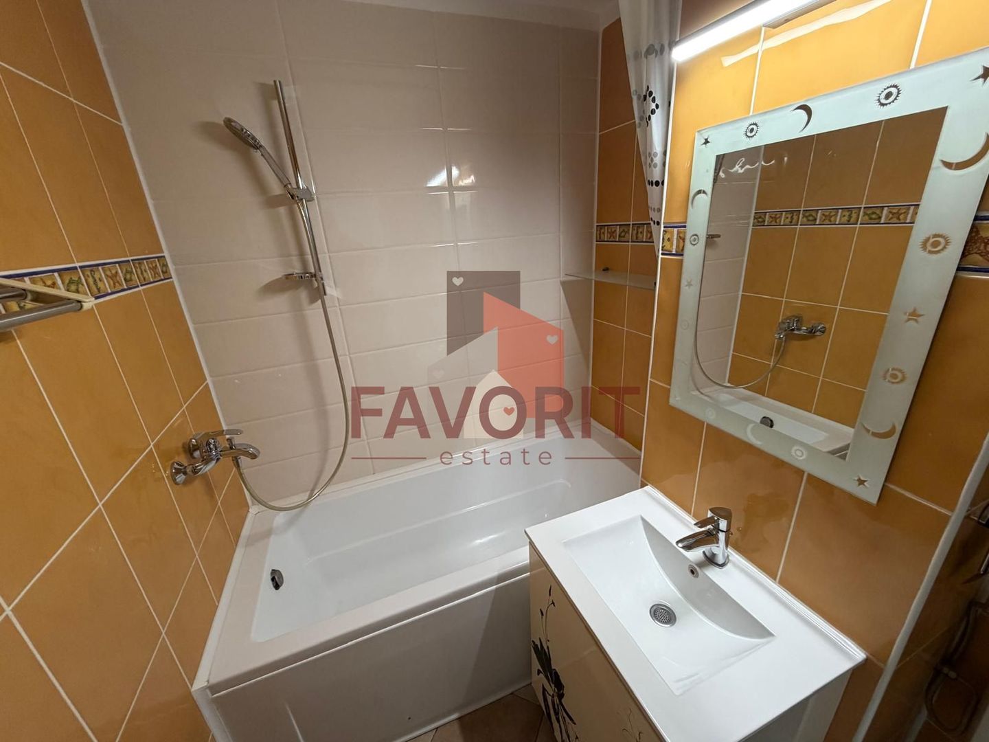 2 camere | centrala proprie | etaj intermediar | zona excelenta | - Poză 12